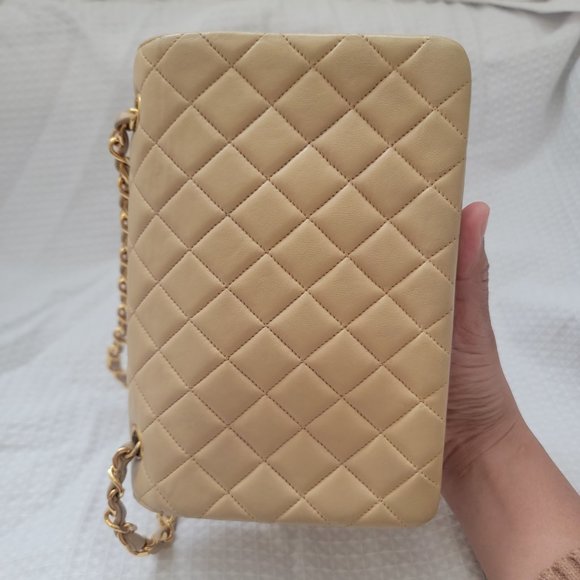 Chanel Circle CC Lock Beige Half Flap - Picture 5 of 9